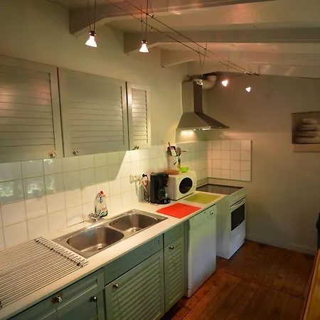 Modern With Private Tennis Court In Chalet Humain
